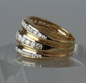 Preview: Exclusive Juweliersarbeit: Diamantring 3.03 ct aus 750er Gelbgold mit 44 Diamanten, Größe 56