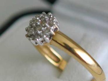 Preview: Edler Diamantring aus 750er Gelbgold, Größe 54, Gewicht: 3,0g