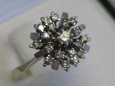 Preview: Diamantring aus 585er Weißgold mit 19 Diamanten, Größe 55, Gewicht: 5,2g