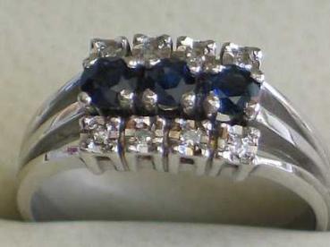 NEU 585er Weißgoldring mit 8 Diamanten und 3 Saphir Edelsteinen, Größe 56, Gewicht 4,1g