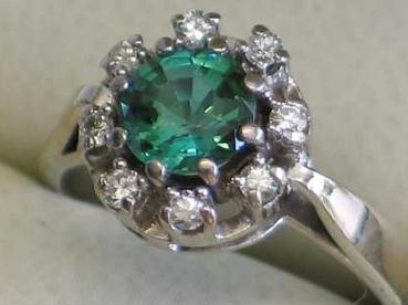 Preview: NEU Ring aus 585er Weißgold mit Diamanten und Diopsid Edelstein, Größe 56, Gewicht: 4,8g
