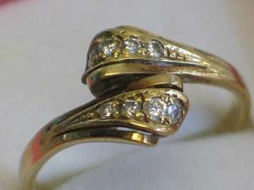 Hübscher Damenring aus 585er Gelbgold mit 8 Diamanten, Größe 55, Gewicht: 2,6g
