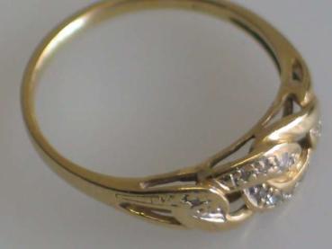 Schicker Damenring aus 585er Gold mit 10 Diamanten, Größe 54, Gewicht: 2,1g