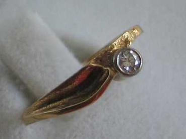 Diamantsolitär Lapponia aus 750er Weiß und Gelbgold, Größe 50, Gewicht: 2,7g