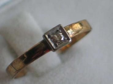 Hübscher Diamantring aus 333er Gold, Größe 56, Gewicht: 1,1g
