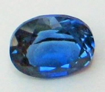 Saphir im Ovalschliff, Gewicht: 0.46 ct. Blau