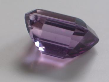 Amethyst im Treppenschliff, Gewicht: 11.5 ct.