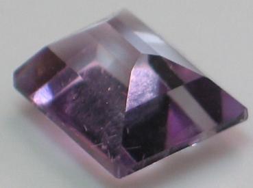 Amethyst im Treppenschliff, Gewicht: 3.4 ct.
