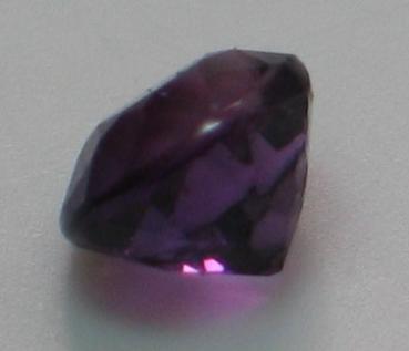 Amethyst im Rundschliff, Gewicht: 1,1 ct.