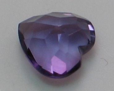 Amethyst im Herzschliff, Gewicht: 1.0 ct.