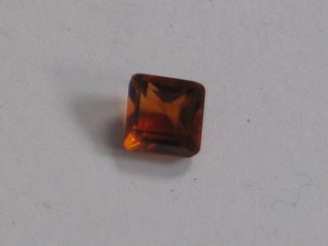 Hessonit, Carré, orange, 0.68 ct, Maße: 5,01-5,11 x 3,69 mm