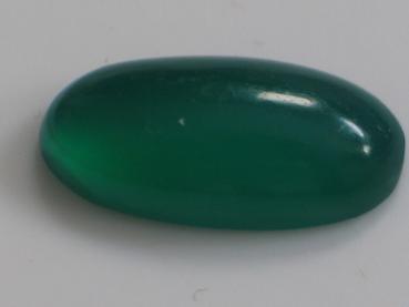 Turmalin, dunkelgrün, Cabochon, oval, Gewicht: 5.5 ct.