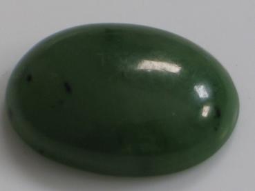 Turmalin, lindgrün, Cabochon, oval, Gewicht: 11.0 ct.