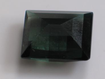 Preview: Turmalin, dunkelgrün, rechteckig, Flachtafelstein mit facettierter Tafel, Gewicht: 15.0 ct.