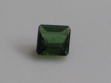 Turmalin, grün, Carré, 0.34 ct, Maße: 4,01-4,07 x 2,46 mm