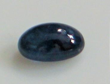 Saphir Cabochon, blau, Maße: 5,03 x 3,10 x 2,39 mm, Gewicht: 0.4 ct.