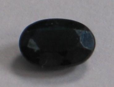 Saphir im Ovalschliff, blau, Gewicht: 0.55 ct.