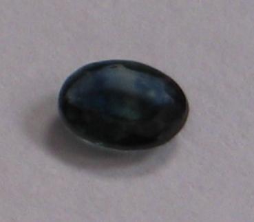 Saphir im Ovalschliff, blau, Gewicht: 0.1 ct.