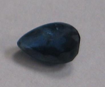 Saphir im Tropfenschliff, blau, Gewicht: 0.17 ct.