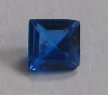 Saphir im Carréschliff, blau, Gewicht: 0.2 ct.