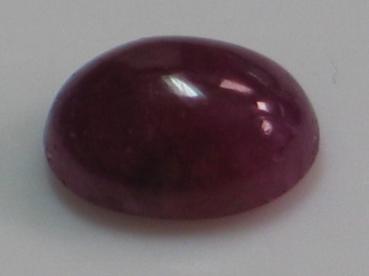 Rubin, Pink, Cabochon, Maße: 9,13 x 6,97 x 4,05mm, Gewicht: 2.6 ct.