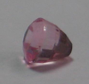 Preview: Rubin, Pink hell, Ovalschliff, Maße: 4,53 x 3,89 x 4,09mm, Gewicht: 0.59 ct.