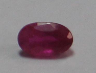 Rubin, Pink, Ovalschliff, Maße: 5,05 x 3,08 x 2,38mm, Gewicht: 0.26 ct.