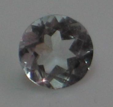 Aquamarin, hellblau, Rundschliff, Maße: 4,41-4,45 x 2,54mm, Gewicht: 0.27 ct.