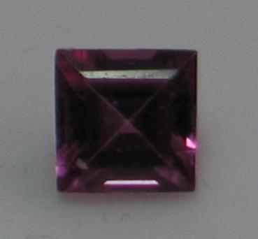 Turmalin, pink, Carréschliff, Maße: 4,04 x 4,09 x 2,70 mm, Gewicht: 0.44 ct.