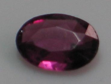 Turmalin, pink, Ovalschliff, Maße: 6,65 x 4,75 x 2,17 mm, Gewicht: 0.45 ct.