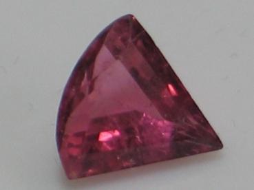 Turmalin, pink, Trilliantschliff, Maße: 6,77 x 7,03 x 3,74 mm, Gewicht: 0.8 ct.