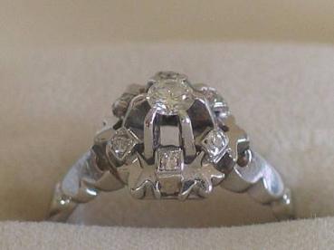 Preview: Brillantring (0.22 ct.) 750er Weißgold mit 7 Diamanten im Brillantschliff, Größe 48, Gewicht: 4,1g