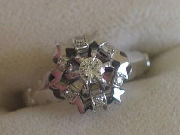 Preview: Brillantring (0.22 ct.) 750er Weißgold mit 7 Diamanten im Brillantschliff, Größe 48, Gewicht: 4,1g