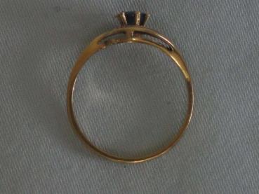 Preview: Saphir / Diamantring aus 585er Gold mit zwei kleinen Diamanten 0.02 ct., Größe 56, Gewicht 1,9g