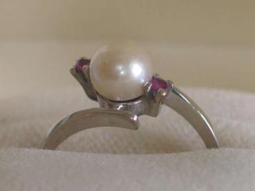 Perlenring mit 2 Rubinen aus 585er Weißgold, Größe 56, Gewicht: 2,7g