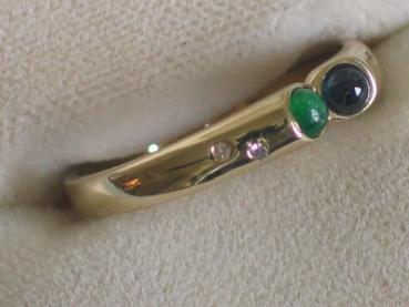 Preview: Ring aus 585er Gold mit Saphir, Smaragd und 4 kleinen Diamanten 0.04 ct., Größe 58, Gewicht: 2,0g