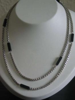 Venezianer Halskette aus 835er Silber mit 7 Onyx Schmucksteinen, Länge 92 cm, Gewicht: 38,9g