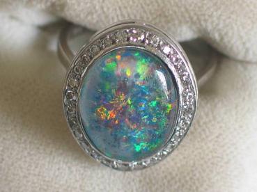 Preview: Edler Ring aus 750er Weißgold mit Diamanten 0.48 ct. und Opal, Größe 55, Gewicht: 8,2g