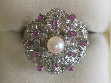 Perlenring mit Rubinbesatz aus 585er Weißgold, Größe 66, Gewicht: 8,9g