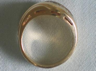 Diamantring mit Diamanten im Baguetteschliff 0.20 ct aus 585er Gelbgold, Größe 53, Gewicht: 7,9g