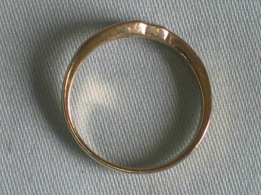 Preview: Geschwungener Brillantring aus 585er Gelbgold mit 7 Diamanten und 0,25 ct. Größe 51, Gewicht: 2,2g