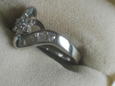 Preview: Ring aus 925er Sterlingsilber "Elegance" mit Zirkonia, Größe 51 Gewicht: 2,9 Gramm