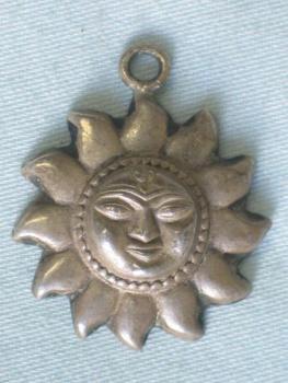 Anhänger "Sonne" aus 925er Sterlingsilber Gewicht: 1,9 Gramm