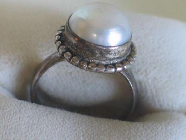 Perlenring aus 925er Sterlingsilber, Größe 53 Gewicht: 4,2 Gramm