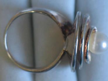 Ring aus 925er Sterlingsilber mit Zuchtperle, Größe 62 Gewicht: ca. 15,6 Gramm