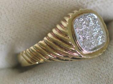 Preview: Herrlicher Diamantring mit 0.18 ct. aus 585er Gold, Neuwertig, Größe 53, Gewicht: 4,4g