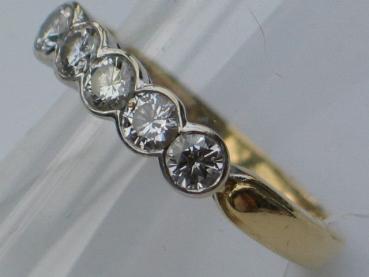 Eleganter Diamantring mit 5 Diamanten und 0.65 ct. aus 585er Gelbgold, Größe 59, Gewicht: 4,0g