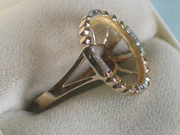 Ring aus 585er Gelbgold mit Diamanten 0.12 ct, Hauptstein selbst einsetzbar! Größe 52, Gewicht: 2,9g