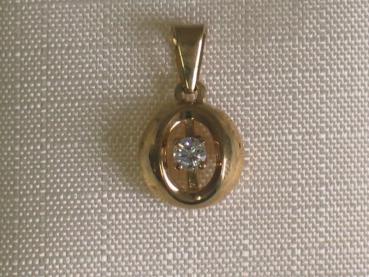 Neuware: Anhänger aus 333er Gelbgold mit Zirkonia, Gewicht: 0,7 Gramm. Erheblich reduziert.