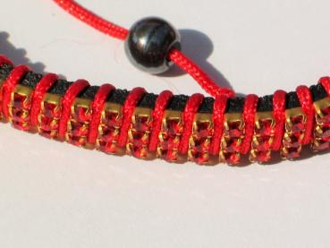 Cham Cham Geflochtenes Armband aus Textil mit Zirkonia - Rot-